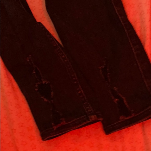 Hollister regular size 5 ripped jeans - Picture 3 of 4